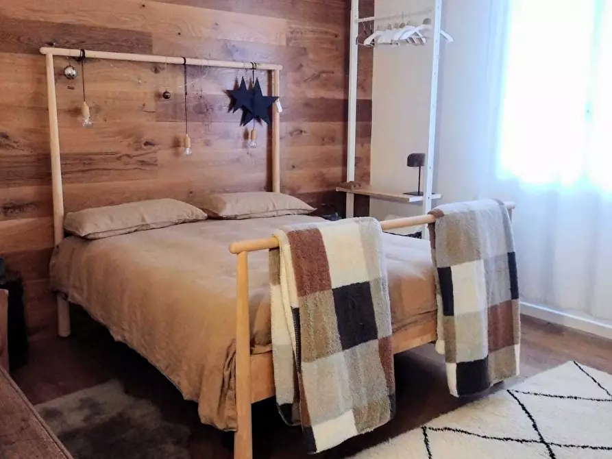 Immagine 11 di Quadrilocale in affitto  a Medesano