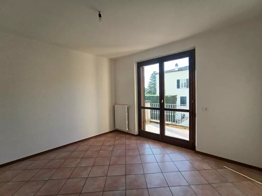 Immagine 5 di Trilocale in vendita  a Varano De' Melegari