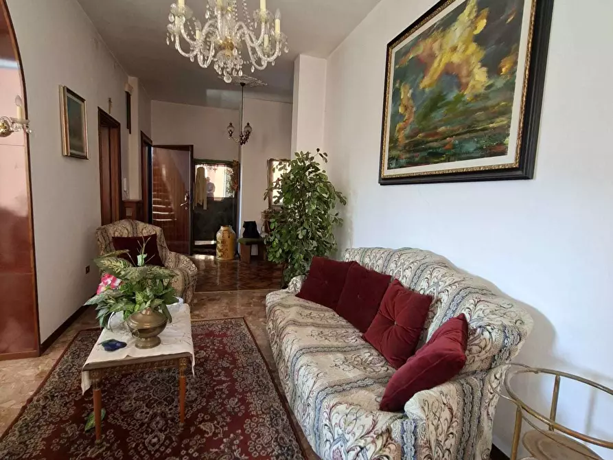 Immagine 21 di Trilocale in vendita  a Medesano