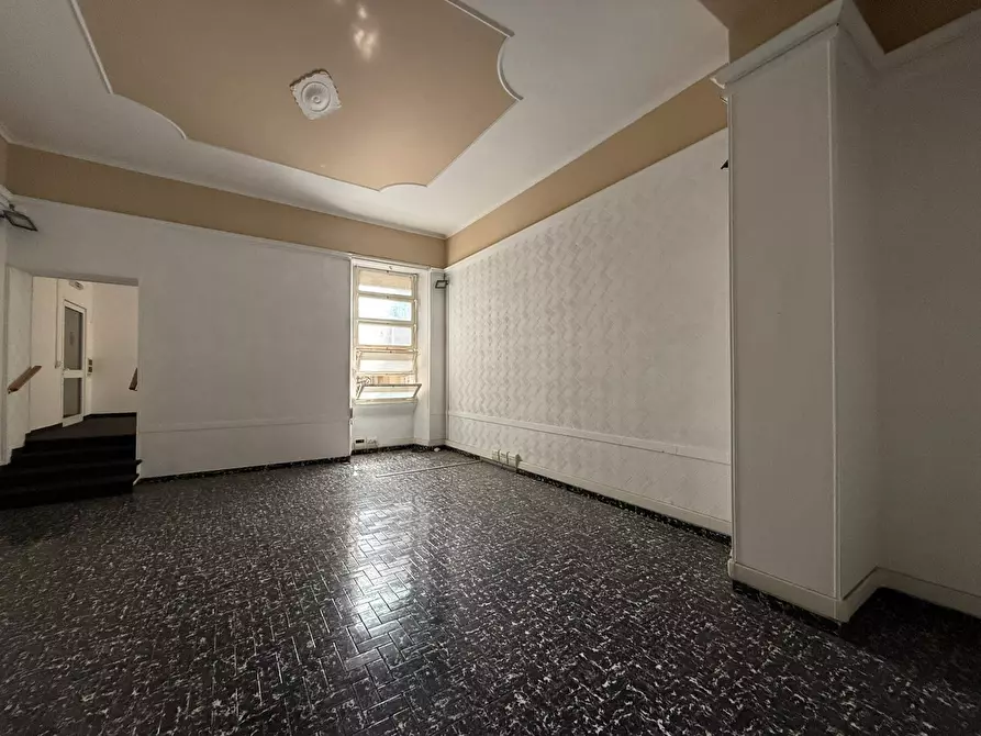 Immagine 1 di Quadrilocale in vendita  in Via Cavour 47 a Roma