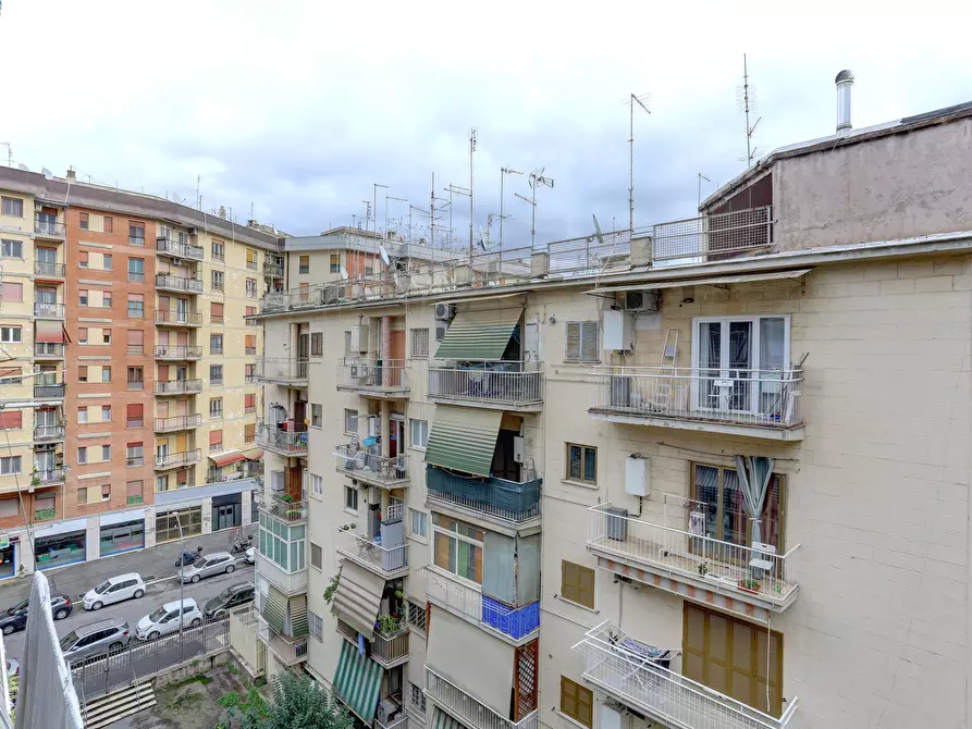 Immagine 16 di Bilocale in vendita  in VIA TUSCOLANA 1000 a Roma