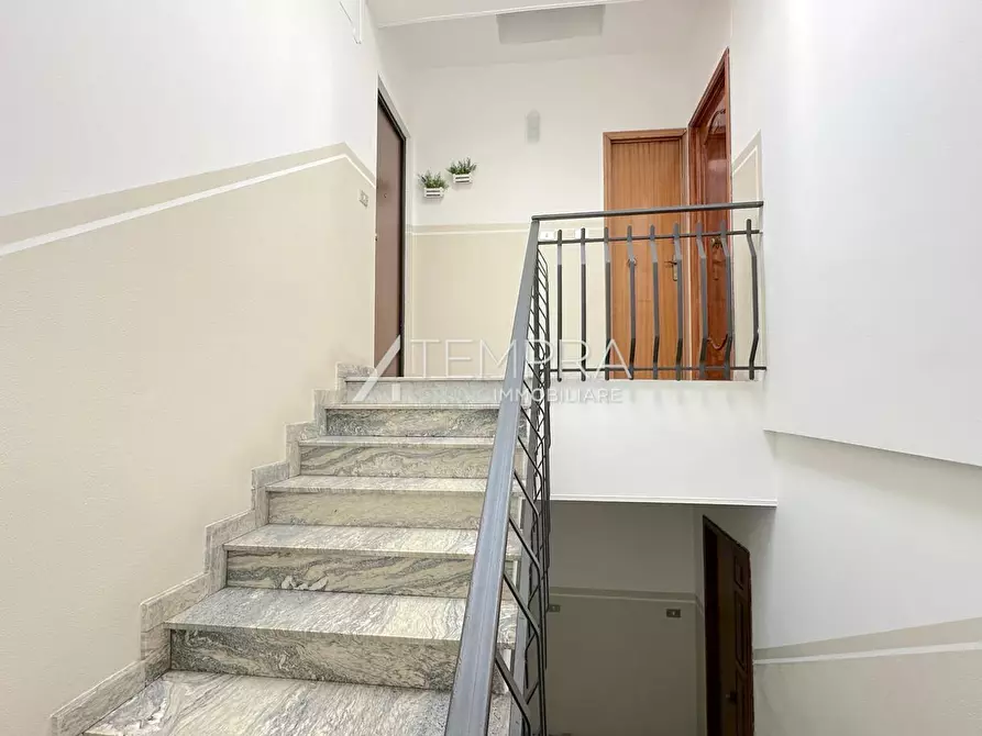 Immagine 30 di Appartamento in vendita  in VIA PASCAL a Adrano