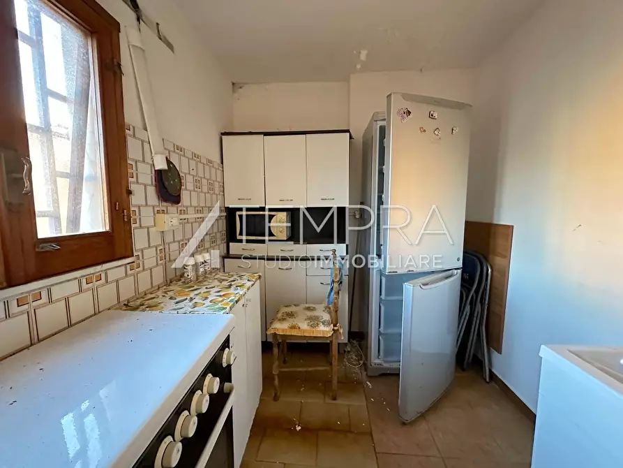 Immagine 21 di Appartamento in vendita  a Adrano