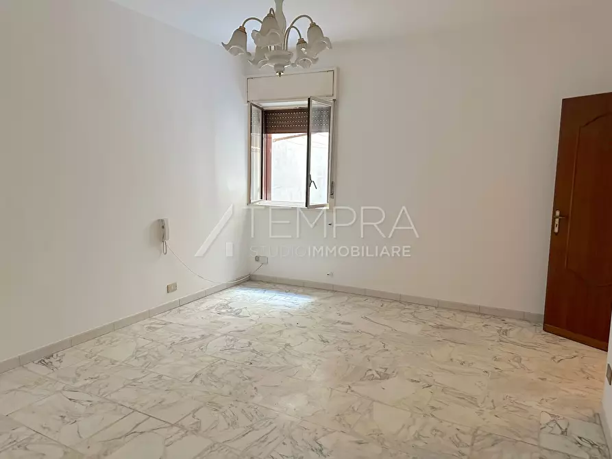 Immagine 9 di Appartamento in vendita  in VIA DELL'AMICIZIA a Adrano