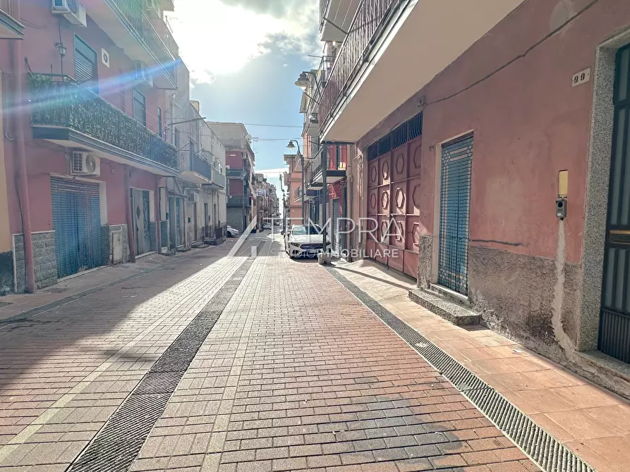 Immagine 29 di Casa indipendente in vendita  a Adrano