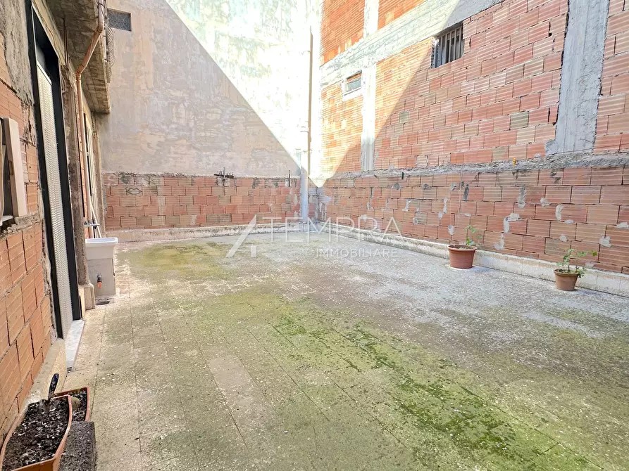 Immagine 20 di Appartamento in vendita  a Adrano