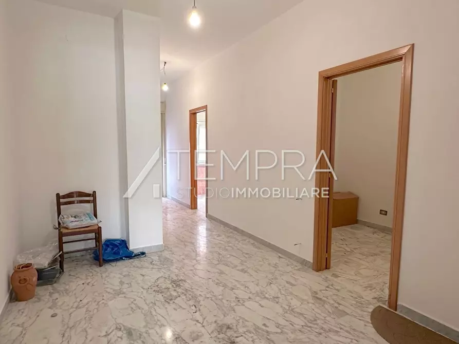 Immagine 12 di Casa indipendente in vendita  a Adrano