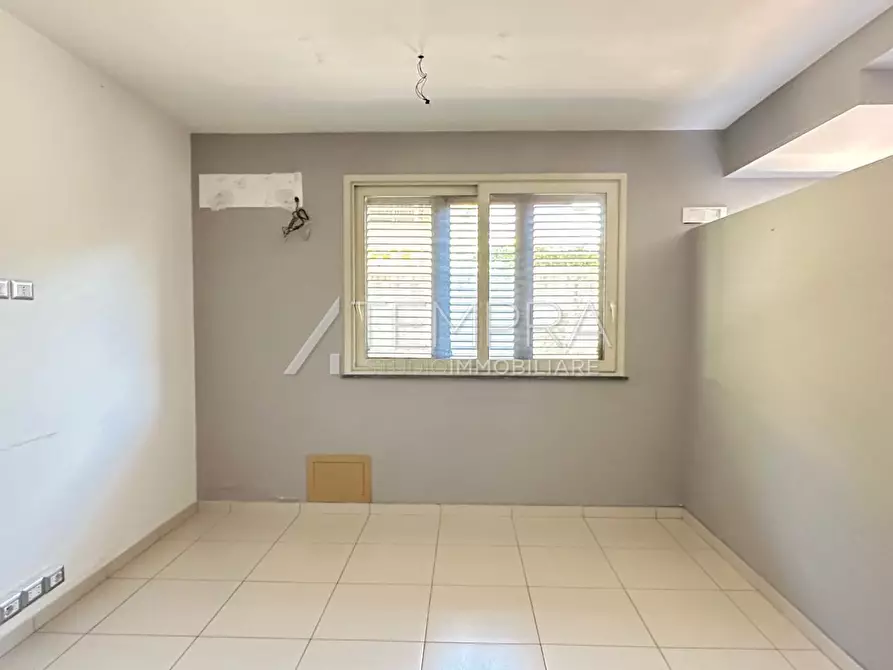 Immagine 29 di Appartamento in vendita  a Valverde