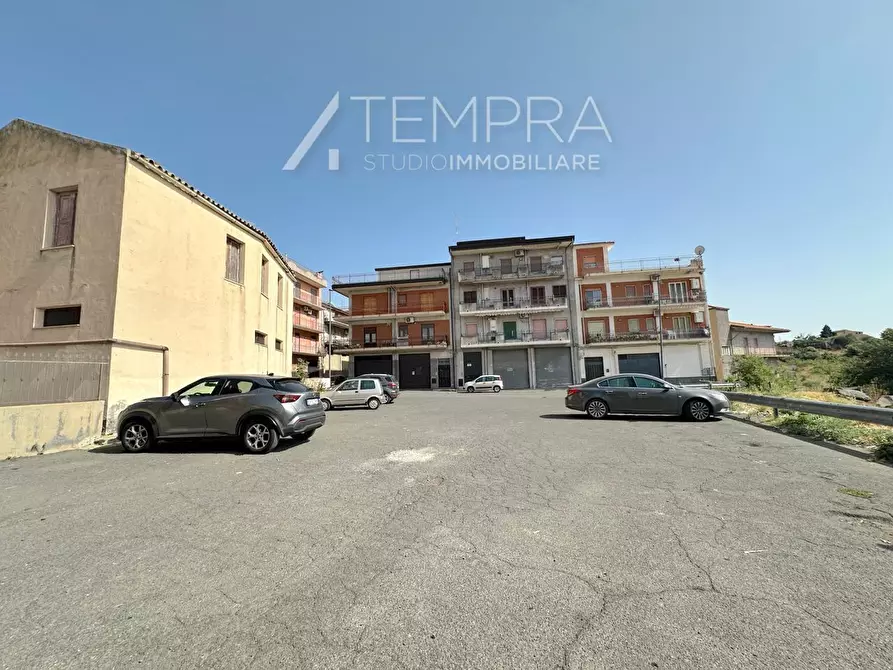 Immagine 37 di Appartamento in vendita  in Via Paolo VI a Adrano