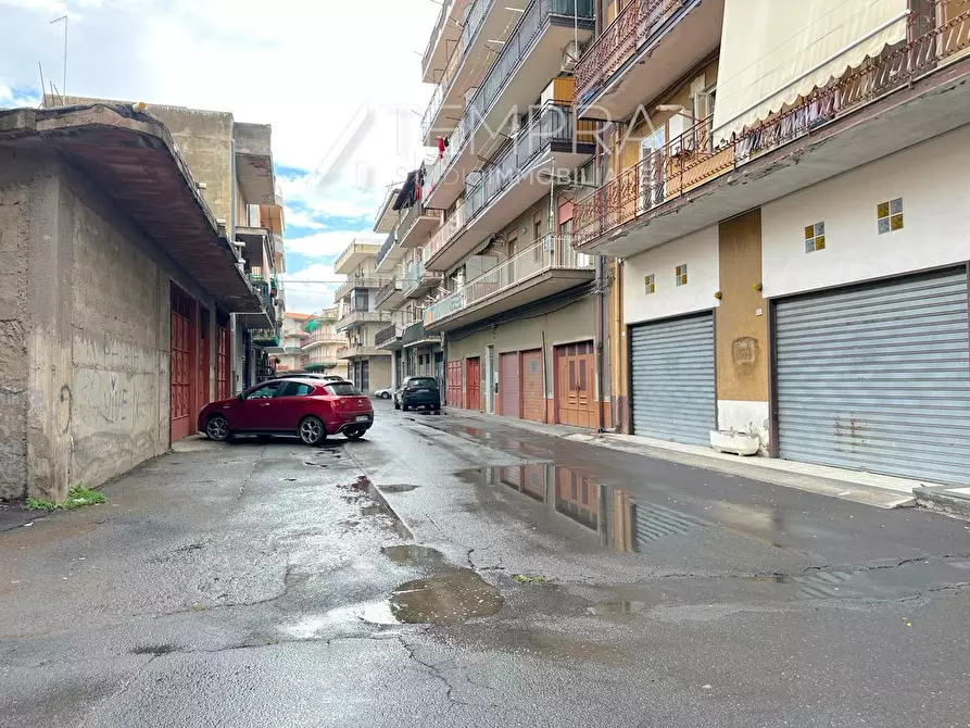 Immagine 27 di Appartamento in vendita  in Via Ninfa Talia a Adrano