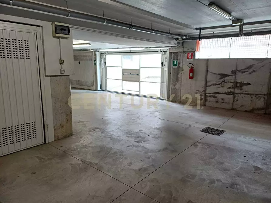 Immagine 1 di Garage in affitto  in Via Albere 17 a Verona