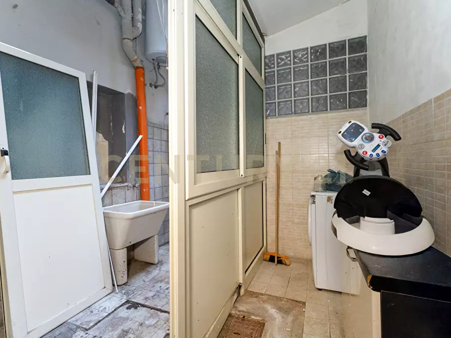 Immagine 28 di Trilocale in vendita  in Via del Piccone 7 a Catania