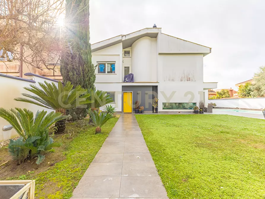 Immagine 13 di Villa in affitto  in Via Bedollo 117 a Roma