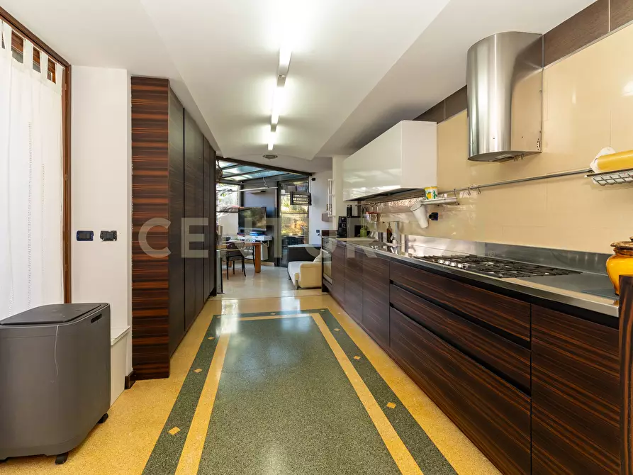 Immagine 44 di Appartamento in vendita  in Via del Vecchio Bastione 5 a Catania