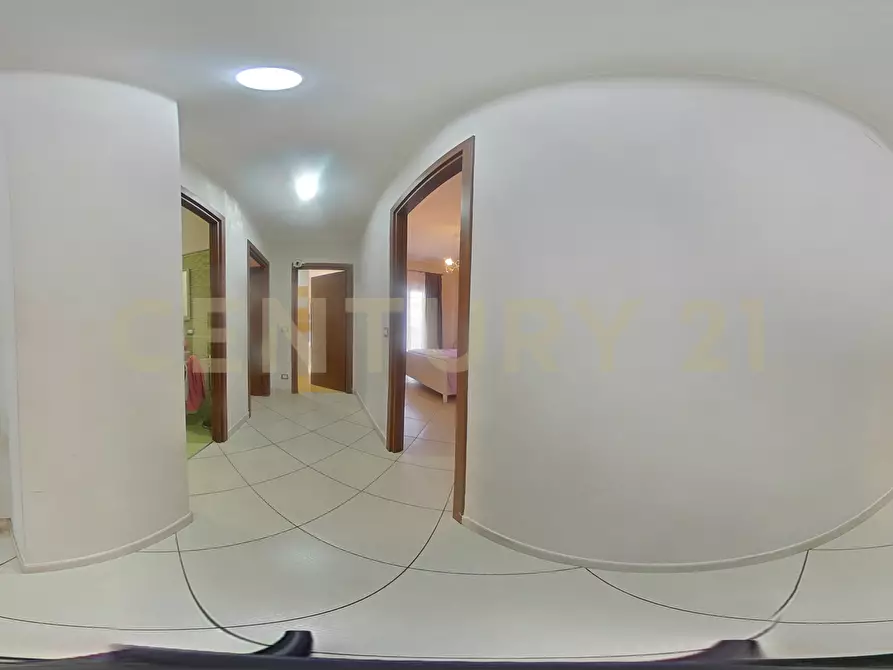 Immagine 50 di Pentalocale in vendita  in Via Cesare Battisti 34 a Belpasso