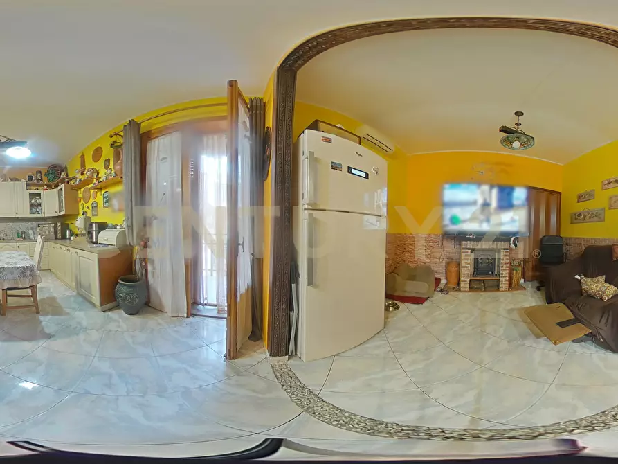 Immagine 40 di Pentalocale in vendita  in Via Antonio de Curtis 27 a Misterbianco