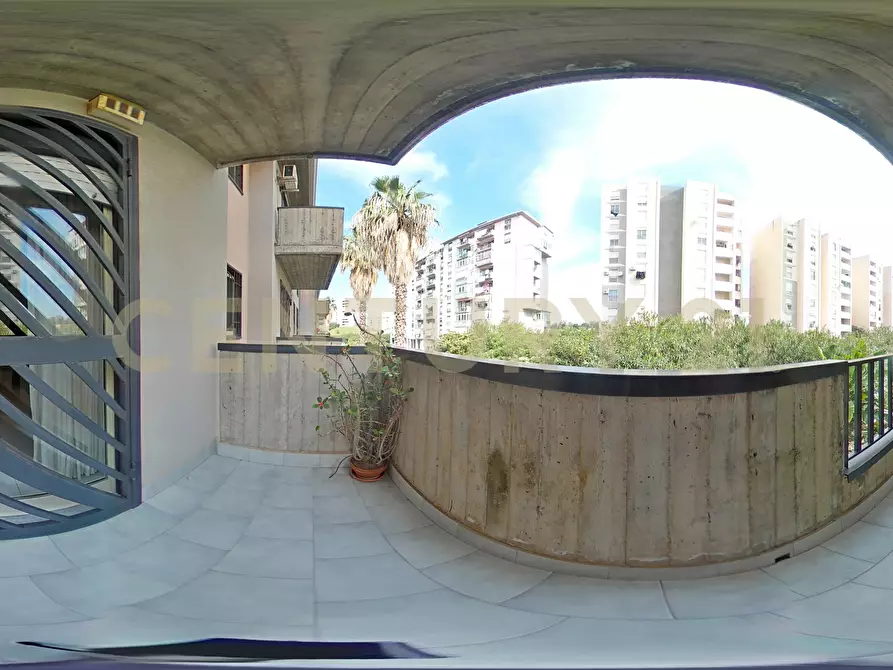 Immagine 37 di Pentalocale in vendita  in Viale Nitta 12A a Catania