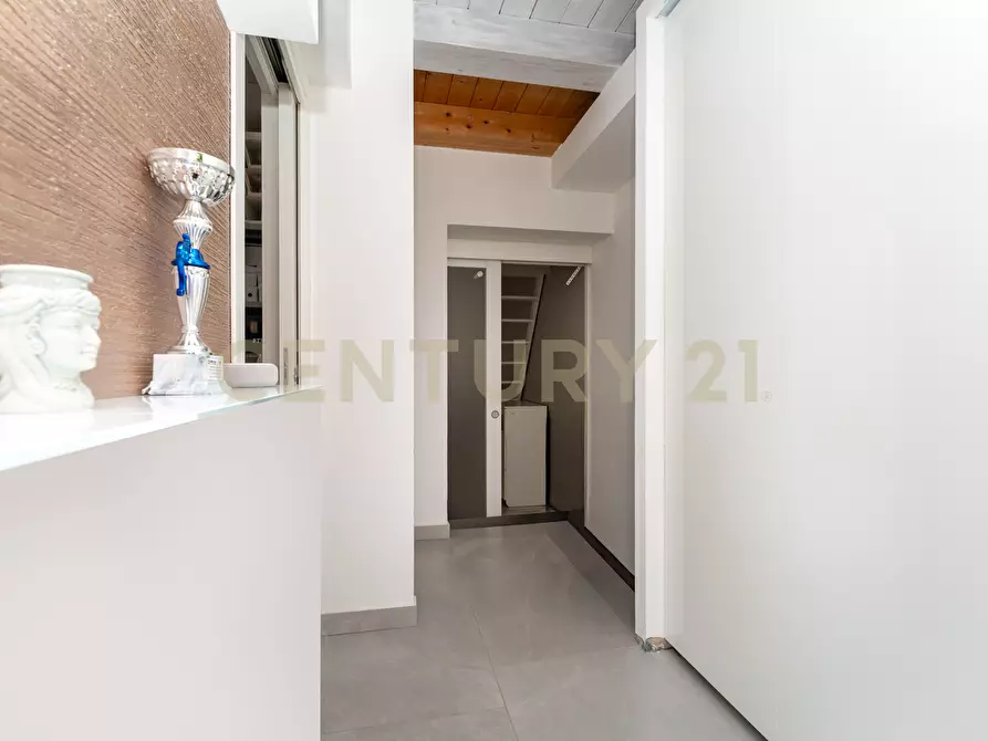 Immagine 22 di Villa in vendita  in Via Immacolata a Catania