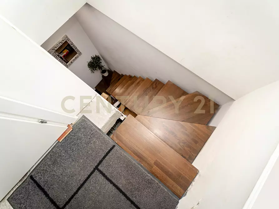 Immagine 13 di Locale commerciale in vendita  in Via Passo Gravina 81c a Catania