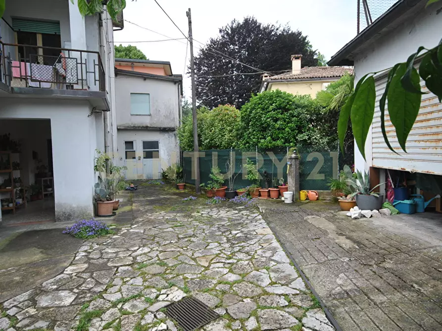 Immagine 9 di Palazzo in vendita  in via Molini 36 a Valdobbiadene