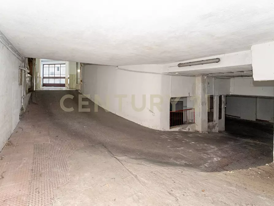 Immagine 10 di Garage in vendita  in Via Giacomo Leopardi 119 a Catania