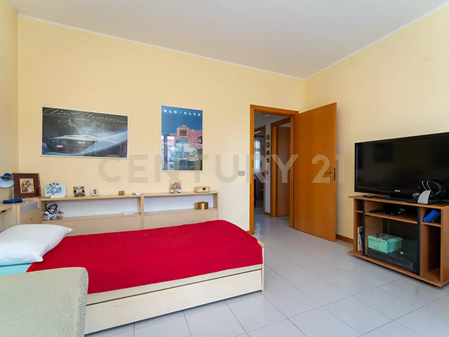 Immagine 38 di Pentalocale in vendita  in Via Nino Martoglio 13 a Valverde