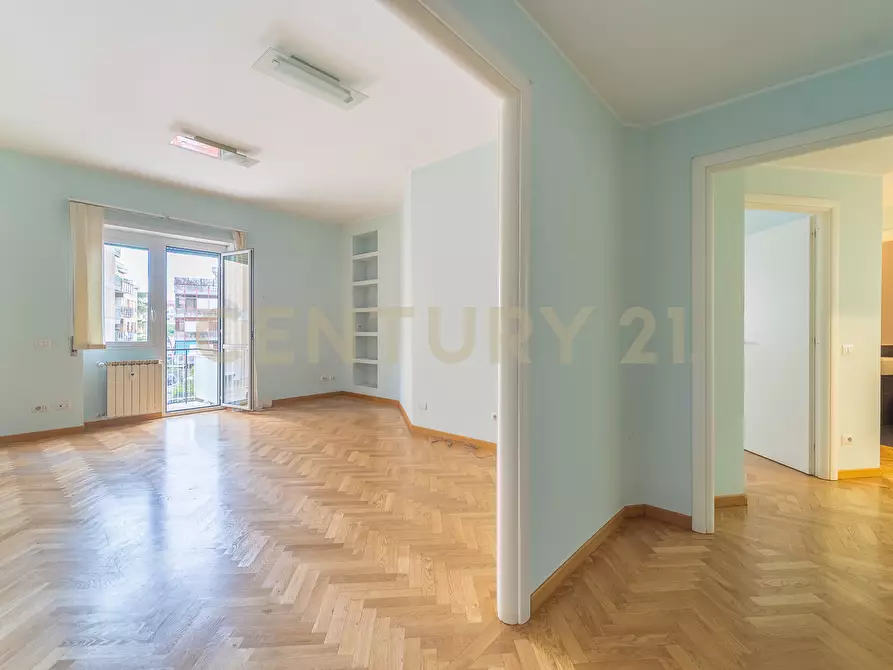 Immagine 1 di Pentalocale in affitto  in Via di Vigna Stelluti 157 a Roma