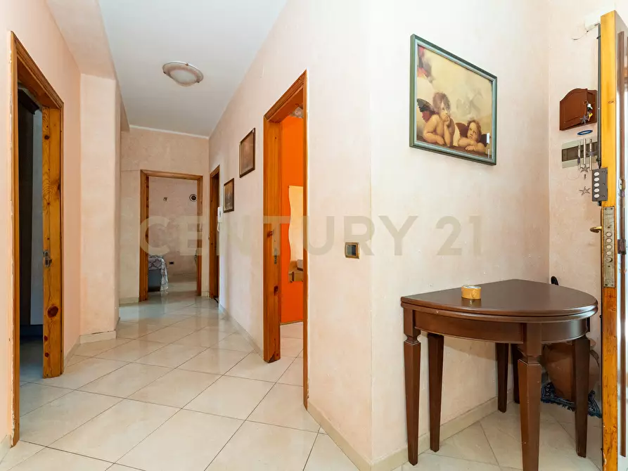 Immagine 3 di Trilocale in vendita  in Via Vittorio Emanuele II 627 a Catania