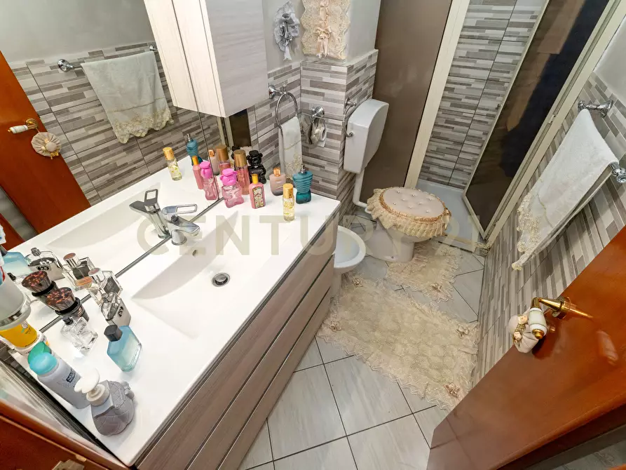 Immagine 25 di Appartamento in vendita  in Via Aurora 5 a Catania