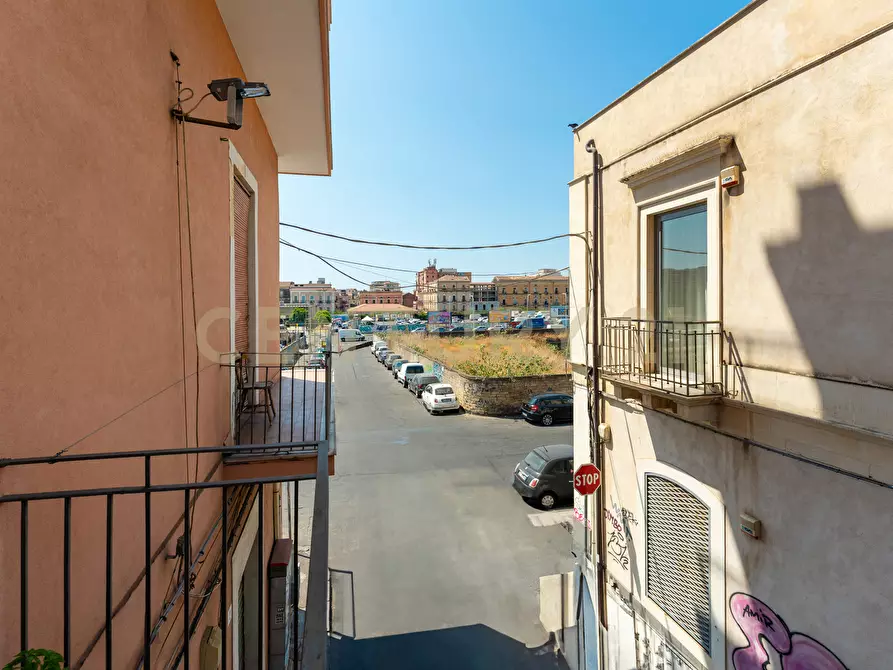 Immagine 17 di Bilocale in vendita  in Via Archimede 143 a Catania