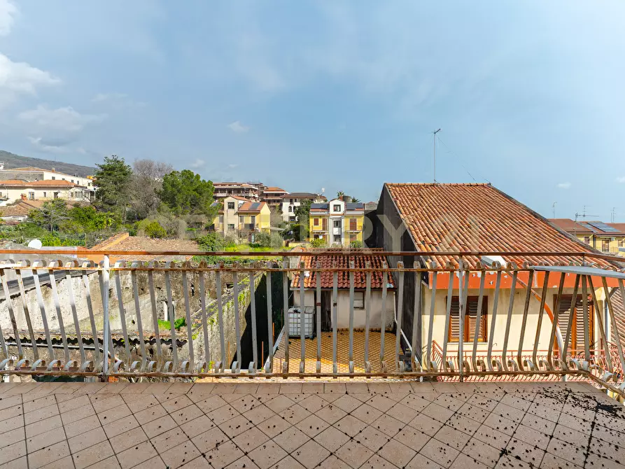 Immagine 11 di Attico in vendita  in via guglielmo marconi 26 a Zafferana Etnea