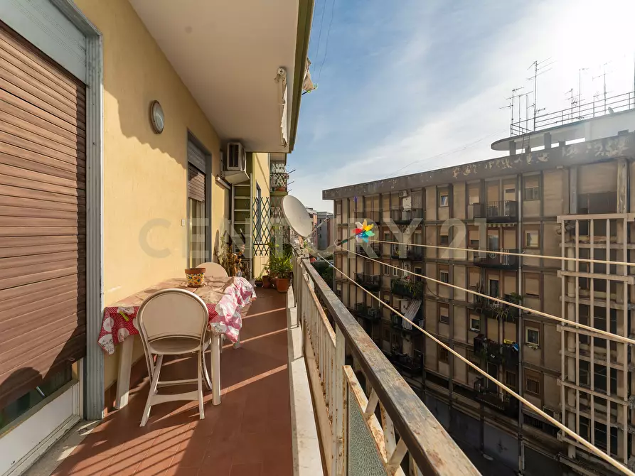 Immagine 20 di Pentalocale in vendita  in Via Fratelli Bandiera 13 a Gravina Di Catania