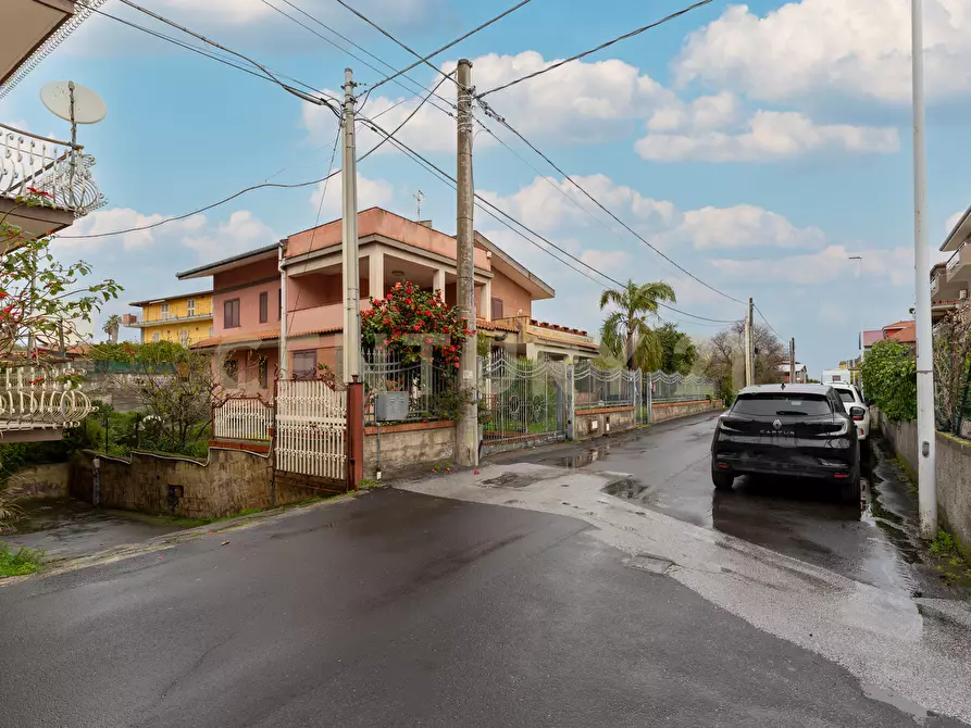 Immagine 2 di Villa in vendita  in Via Carmelina Naselli 51 a Catania