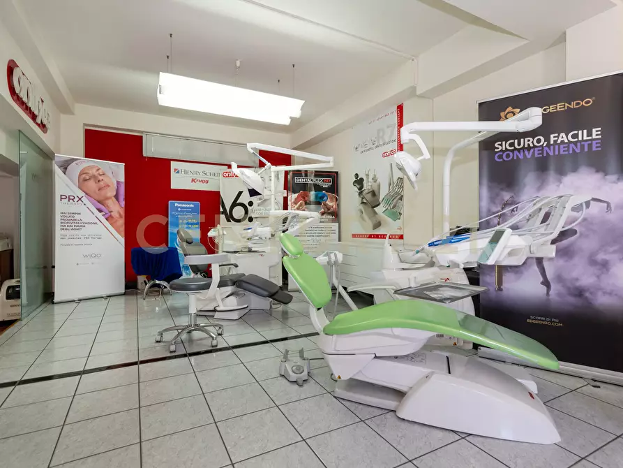 Immagine 11 di Quadrilocale in vendita  in Via Pietra dell'Ova 396 a Tremestieri Etneo