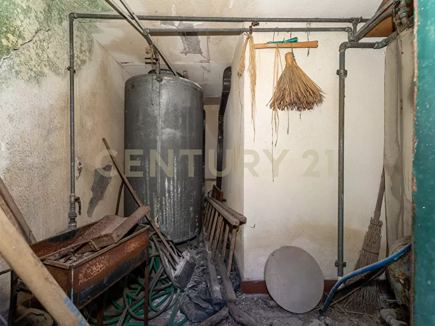 Immagine 42 di Villa in vendita  in Via Galermo 152 a Catania