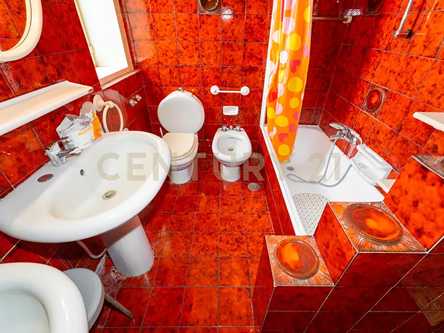 Immagine 25 di Appartamento in vendita  in Via Aloi 11 a Catania