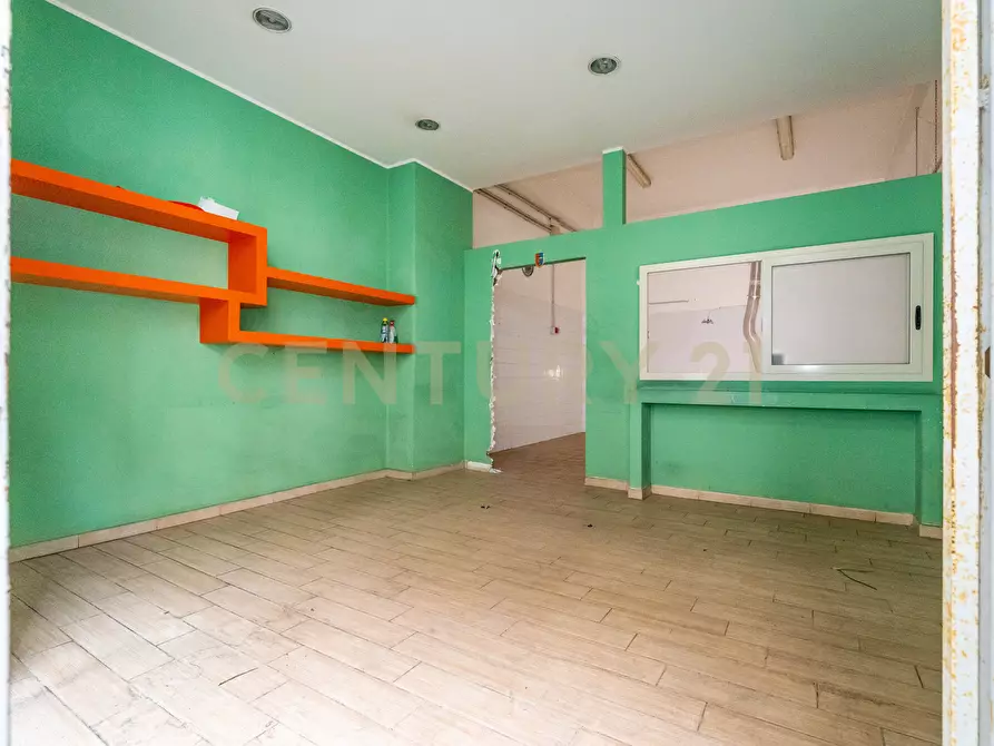 Immagine 4 di Locale commerciale in vendita  in Via Cagliari 51 a Catania