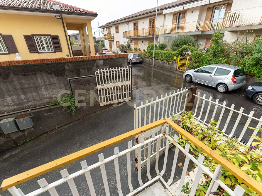 Immagine 30 di Quadrilocale in vendita  in Via Guglielmo Marconi 15 a Viagrande