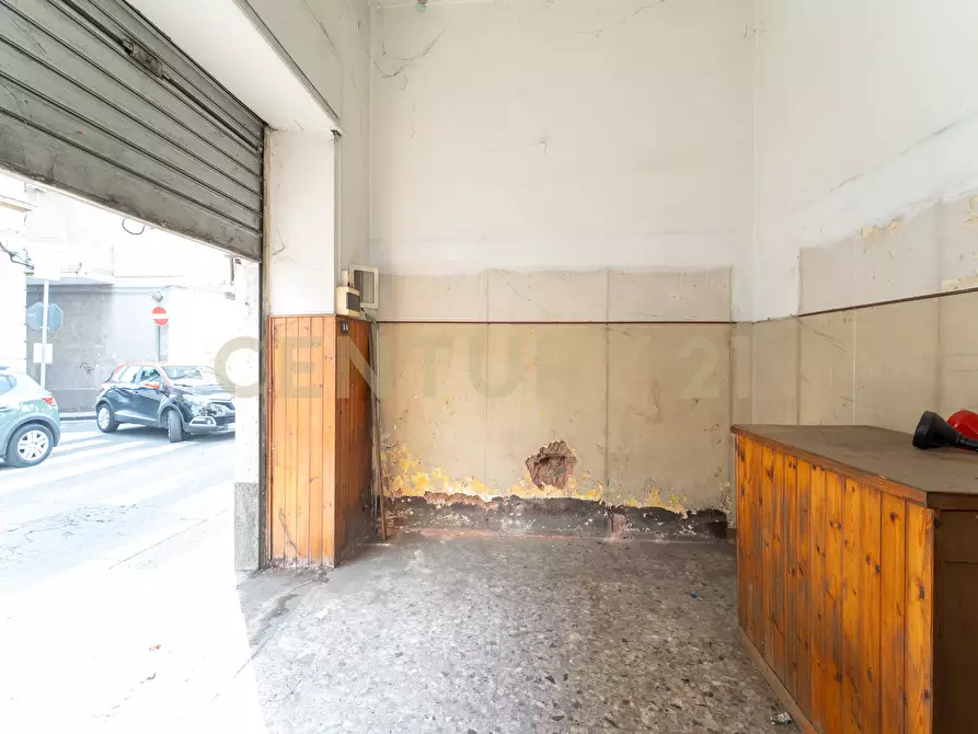 Immagine 9 di Locale commerciale in vendita  in Via del Bosco 107 a Catania