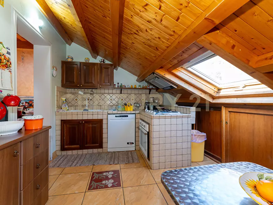 Immagine 60 di Appartamento in vendita  in Via Stazione 12 a Aci Castello