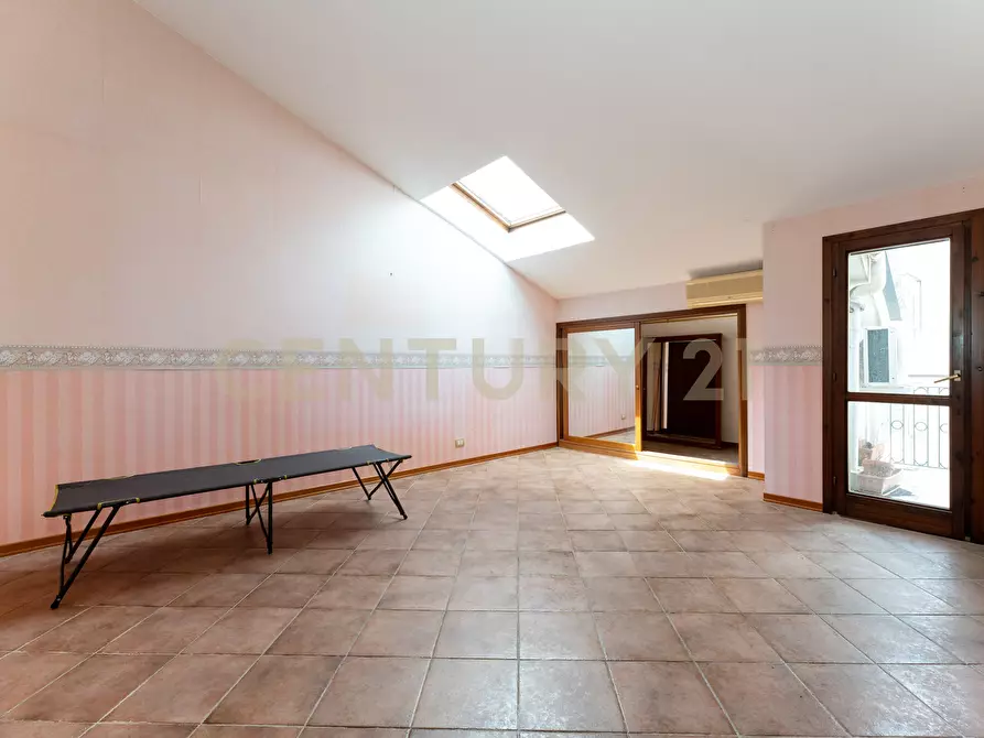 Immagine 36 di Quadrilocale in vendita  in Via Macello 86 a San Giovanni La Punta