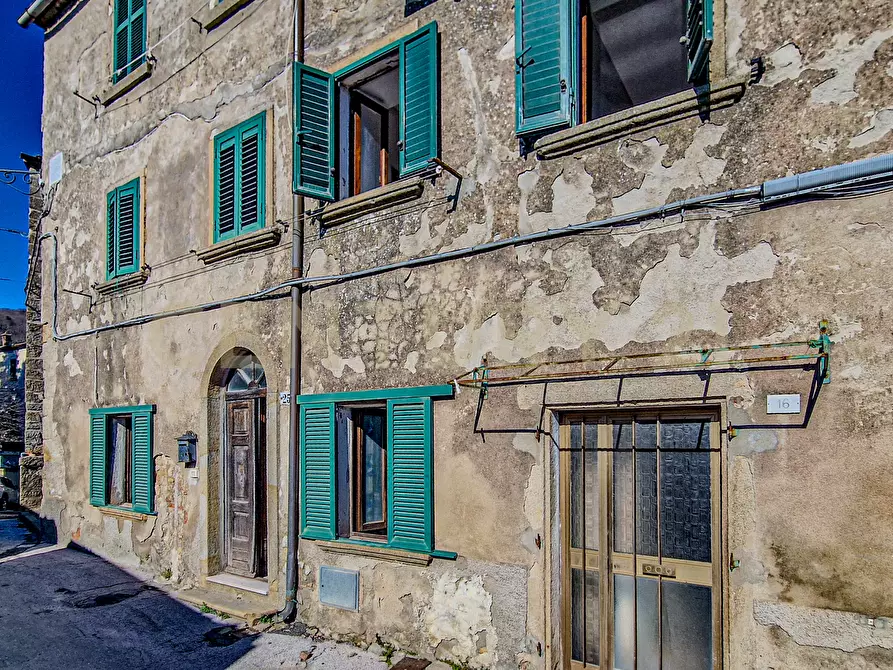 Immagine 2 di Pentalocale in vendita  in Via del Gioco 25 a Roccastrada
