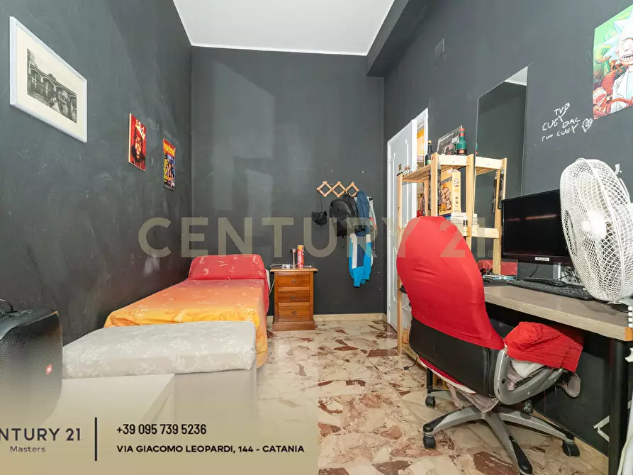 Immagine 10 di Pentalocale in vendita  in Via Isole Eolie 126 a Paterno'