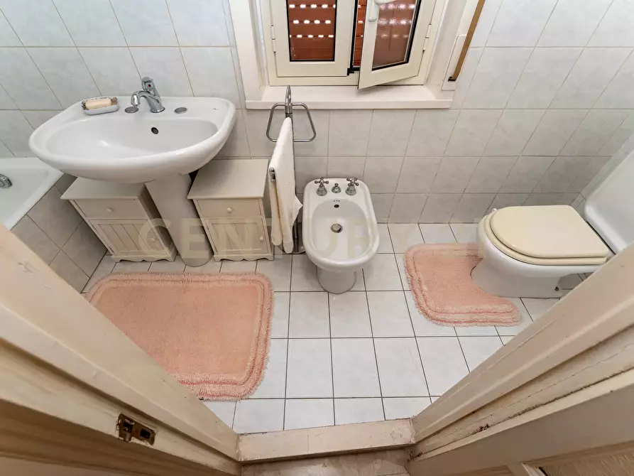 Immagine 47 di Pentalocale in vendita  in Via Antonino di Sangiuliano 185 a Catania