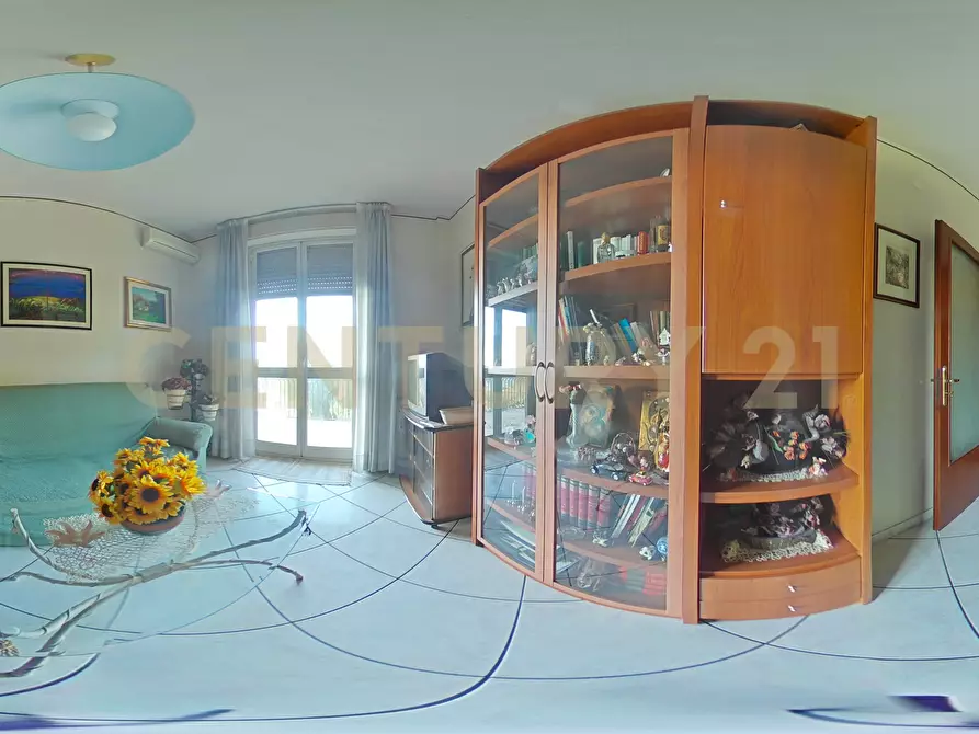 Immagine 62 di Pentalocale in vendita  in Viale Nitta 16b a Catania