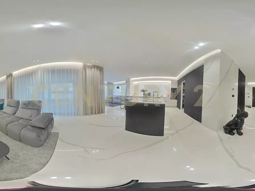 Immagine 118 di Villa in vendita  in Via Sant' Andrea 8 a Catania