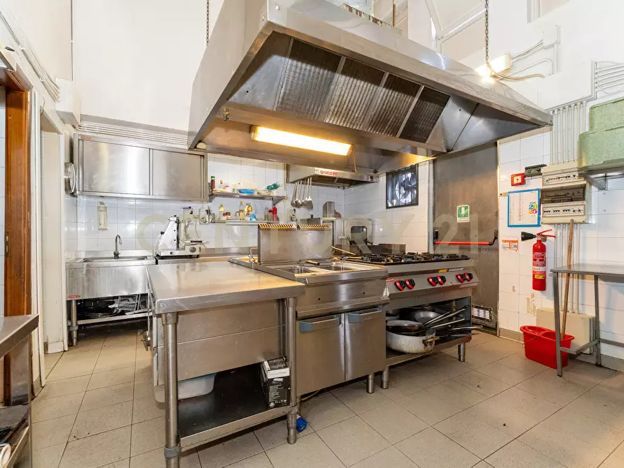 Immagine 21 di Casa indipendente in vendita  in Via Giuseppe Garibaldi 68-70-72 a Nicolosi