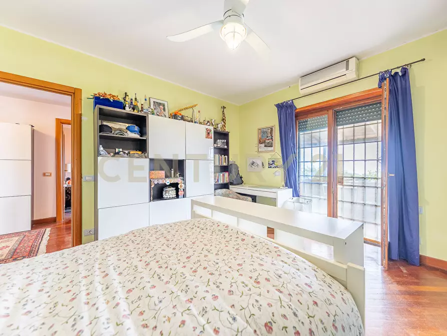 Immagine 17 di Villa in vendita  in Via Calabria 4 a Ardea