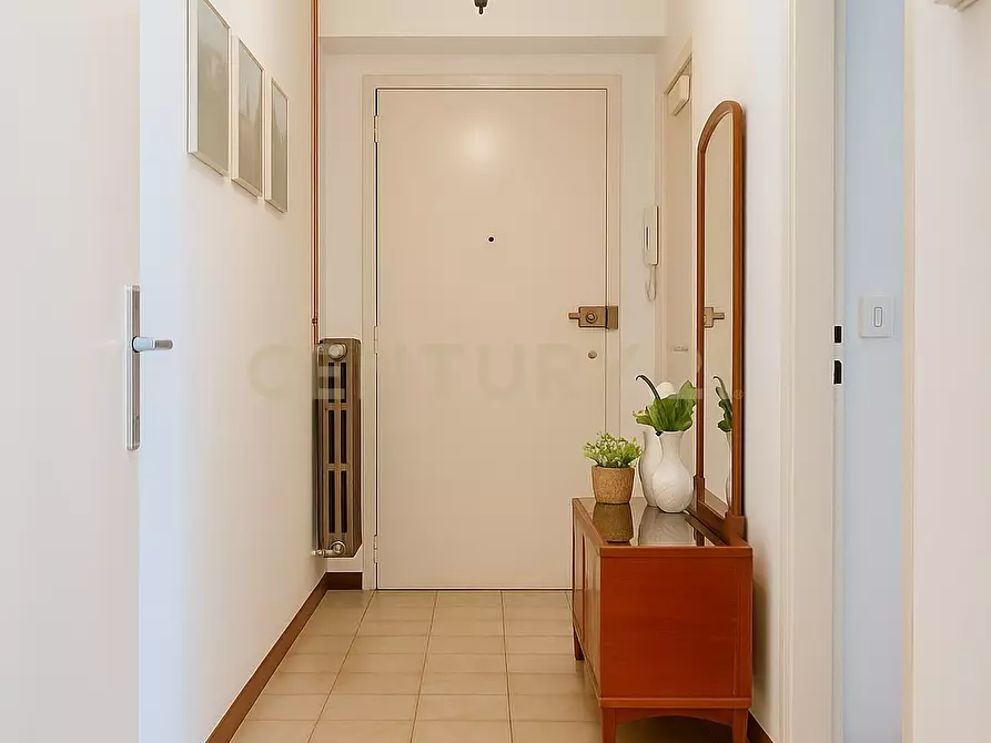 Immagine 15 di Trilocale in vendita  in Viale Dante Alighieri 1 a Radicofani