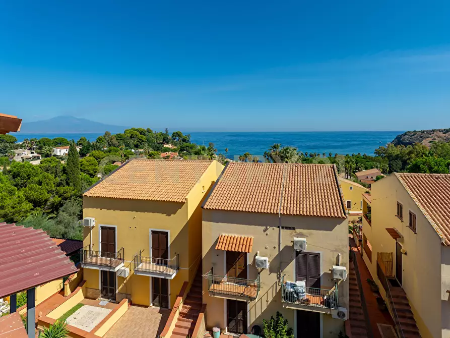 Immagine 21 di Villa in vendita  in BAIA ARCILE snc a Augusta